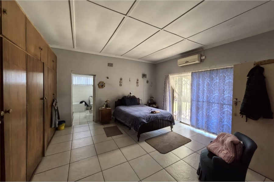 5 Bedroom Property for Sale in Hadison Park Northern Cape